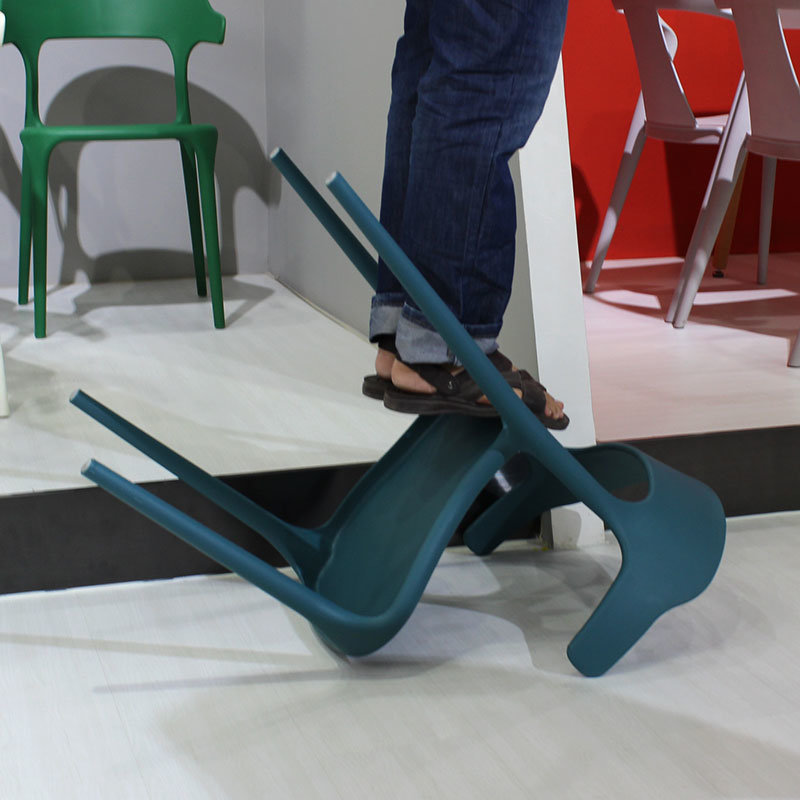 Chinese Modern Plastic Dining Chair with Low Price