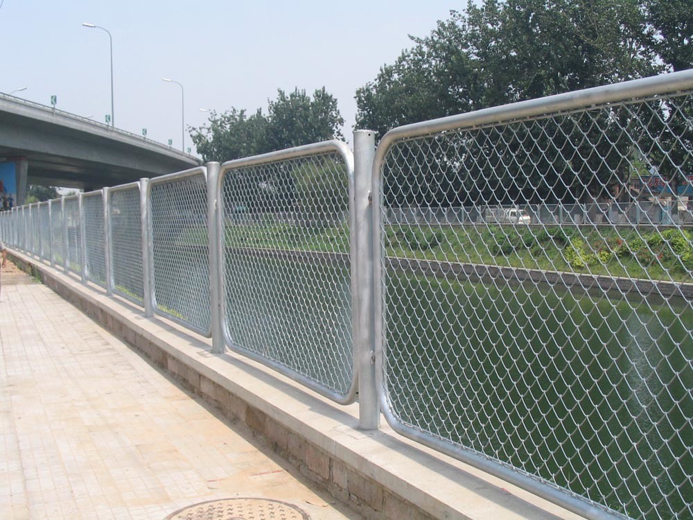 PVC Coated/Hot Dipped Galvanized Chain Link Fence