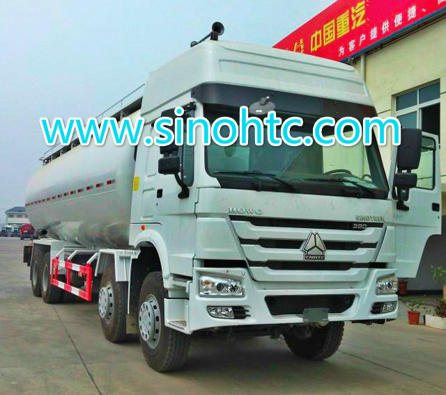 40cbm 8X4 HOWO Bulk Cement Truck