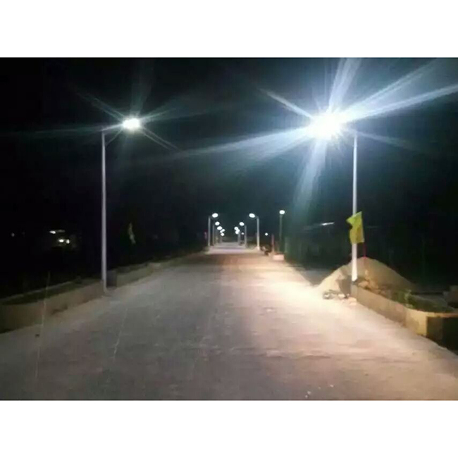 Manufacturer Directly Wholesale 30W Integrated All in One Solar LED Street Light with Battery Backeup