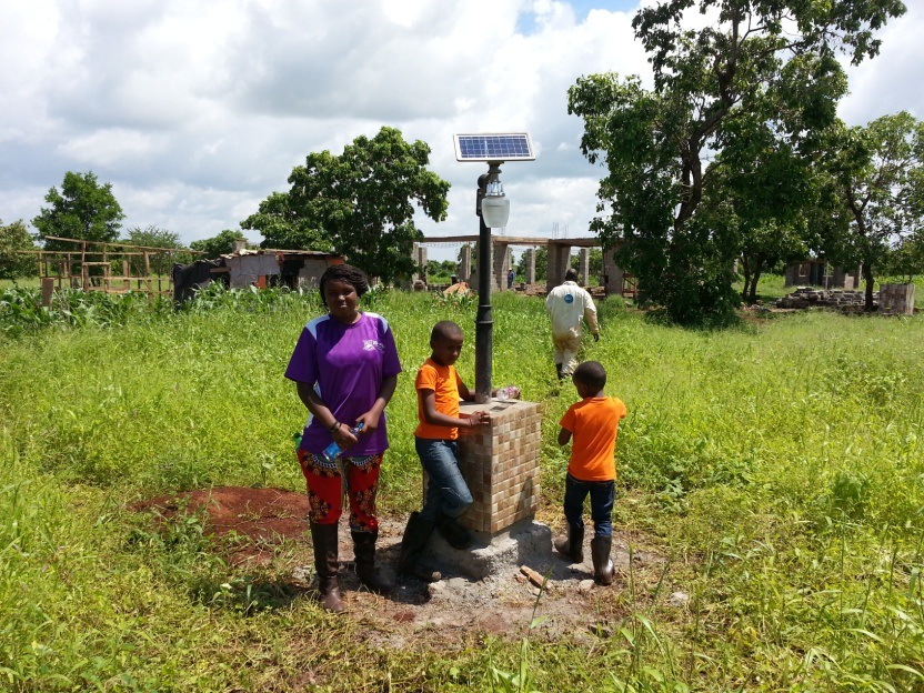 All in One 7 Watt LED Solar Lamp