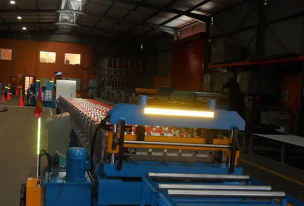 Fully Automatic Roof Crimping Curving Machine