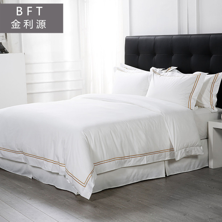 Hotel White Cotton Bed Line/Home Bedding in Set