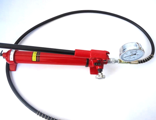 Hydraulic Hand Pump with Gauge Cp-700g Manual Hydraulic Pump Hydraulic Oil Pump