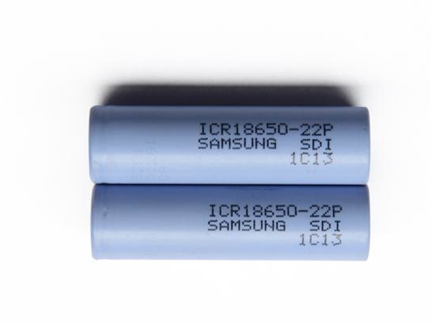 Li-ion Battery 18650 22P 2200mAh Lithium Power Battery