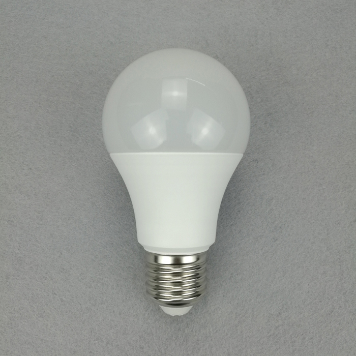 Energy Saving A60 7W E27 Aluminum LED Lamp Bulb with Ce, RoHS Approval