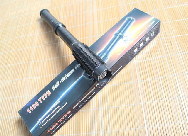 1109 Spike Type Flashlight Stun Gun for Self-Defense Batons