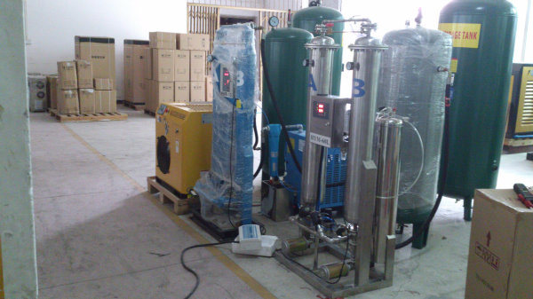 High Pressure Oxygen Concentrator Used with Anesthesia for Animal