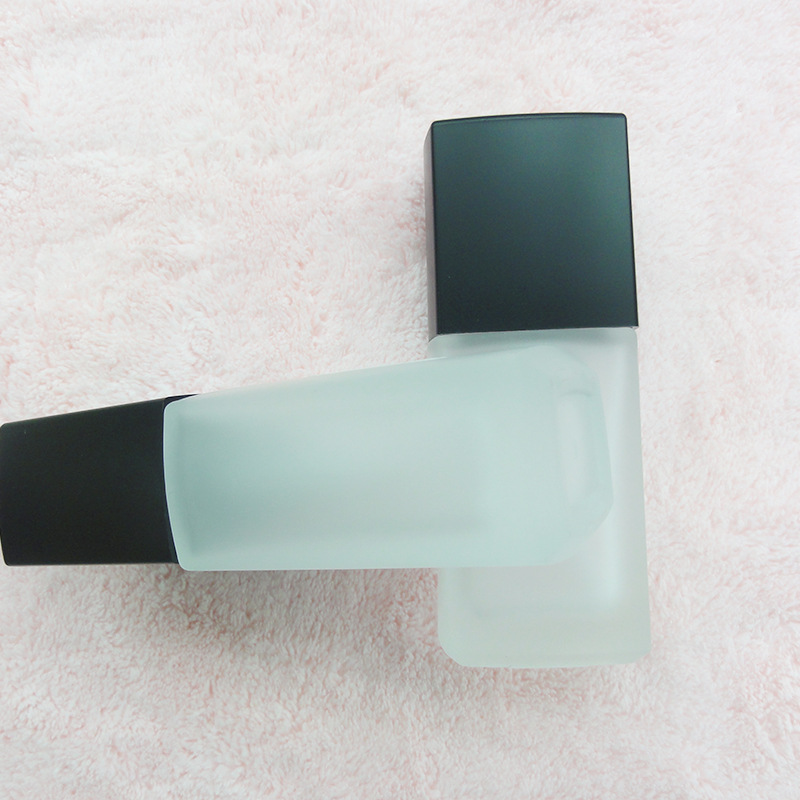 Bouteille de lotion en verre blanche pour fond de teint avec fond de teint, 30 ml 30ml white liquid foundation head glass lotion bottle