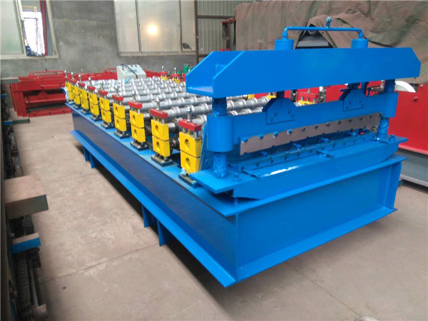 Galvanized Metal Roofing Tile Panel Roll Forming Machine 910