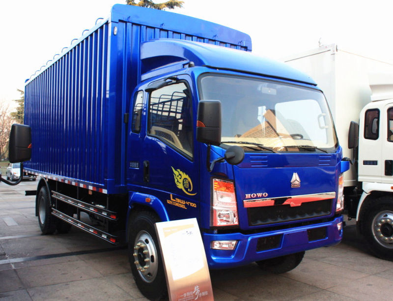 China Sinotruk HOWO 4*2 140HP 10ton Light Cargo Truck