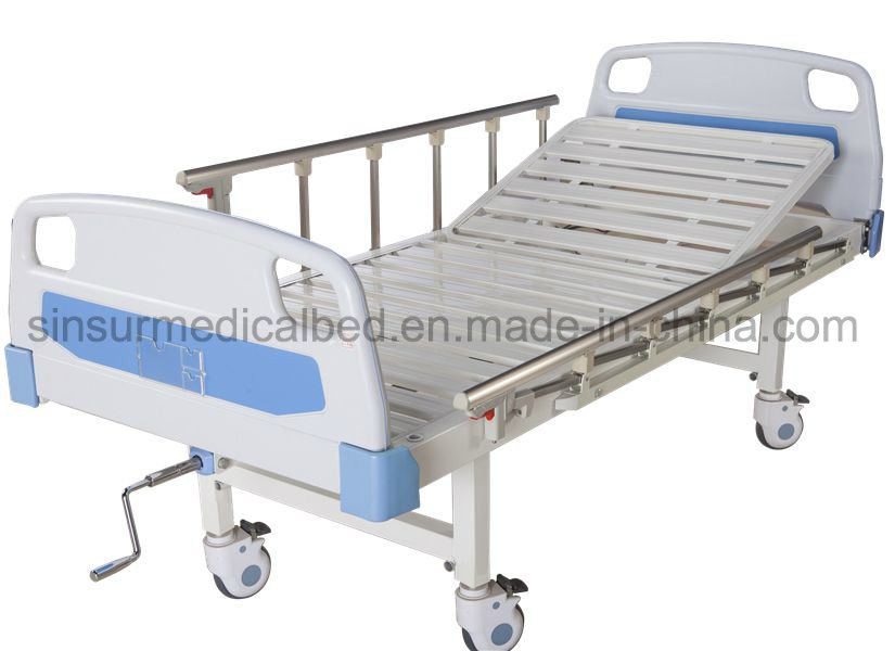 China Medical Manual Single Crank ABS Headboard/Footboard Hospital Nursing Bed