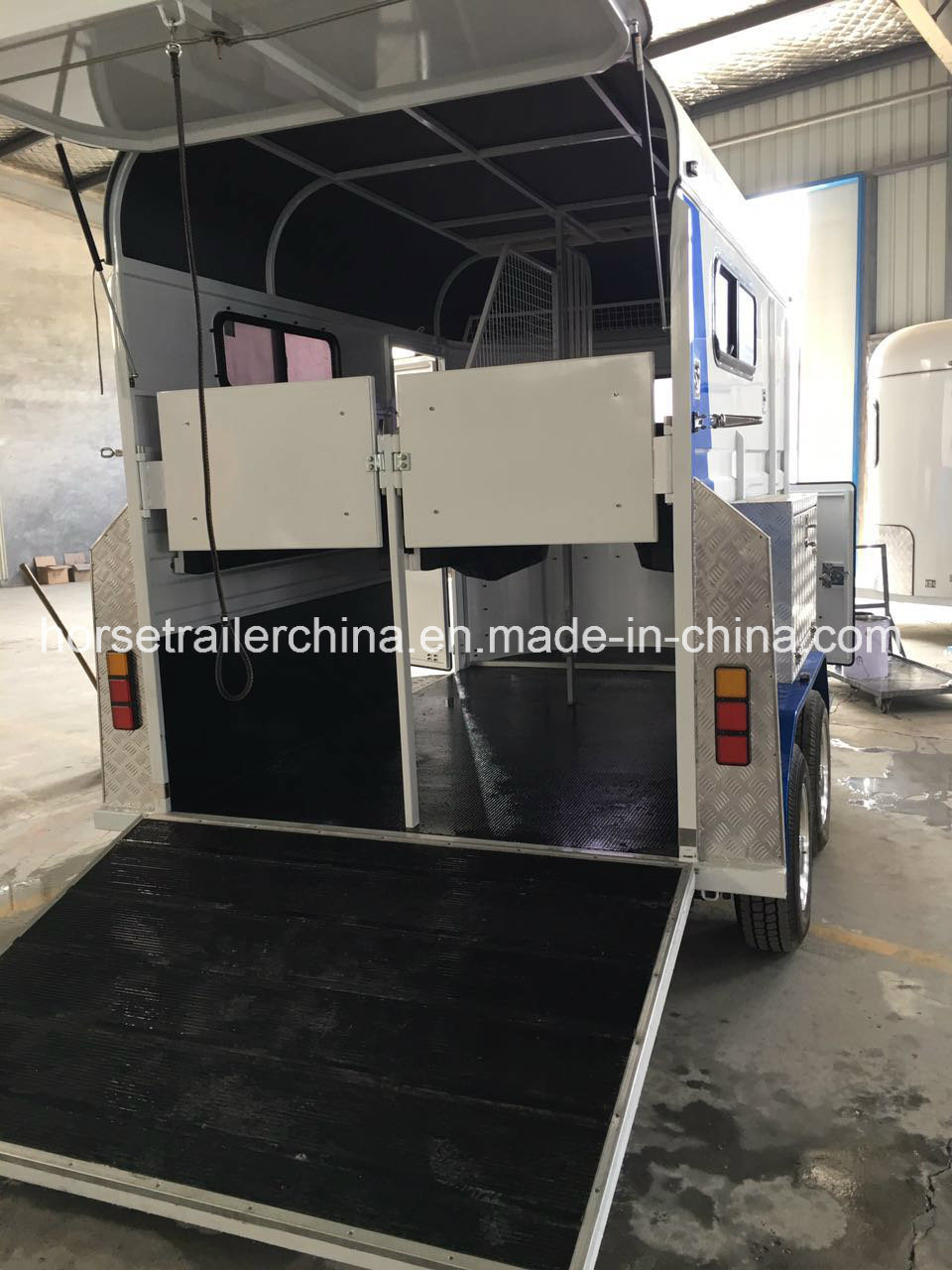 China Straight Load Horse Trailer/Horse Float Hot Sale in Australia