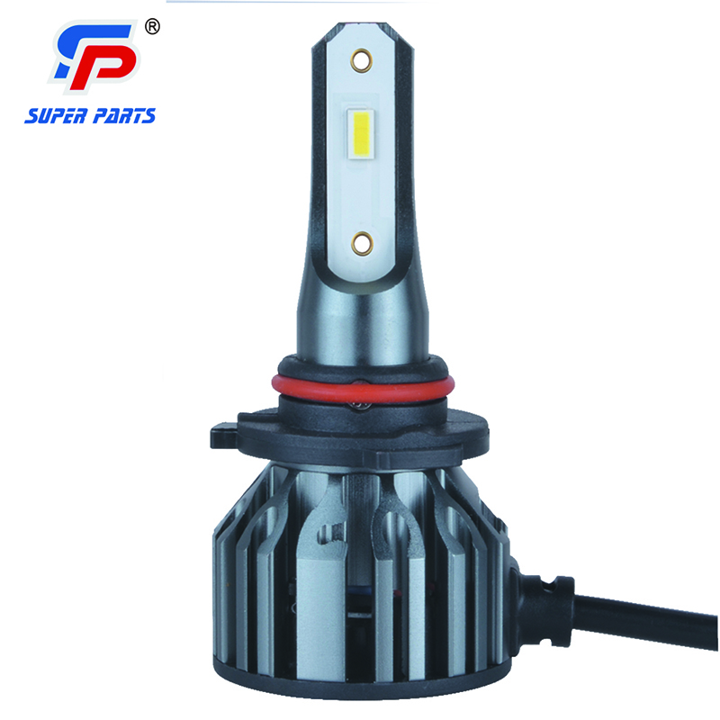 Kfz-LED-Scheinwerfer mit hoher Helligkeit Automotive LED Headlight with high brightness