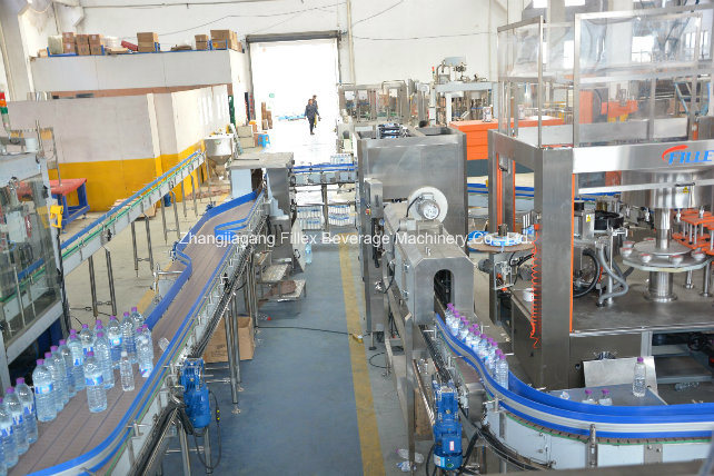 Pet Bottle Beverage Drinks Water Filling Machine Line