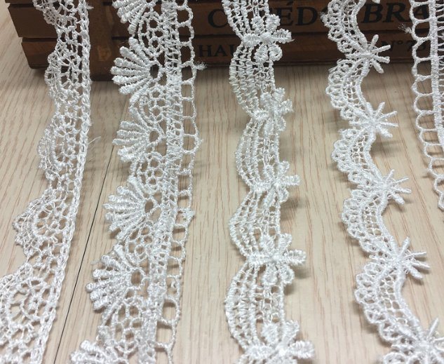 More Design Choice Chemical Embroidery Lace for Garment (White)