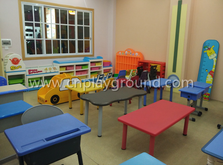 High Quality Preschool Table and Chairs on Promotion (HC-1404C)