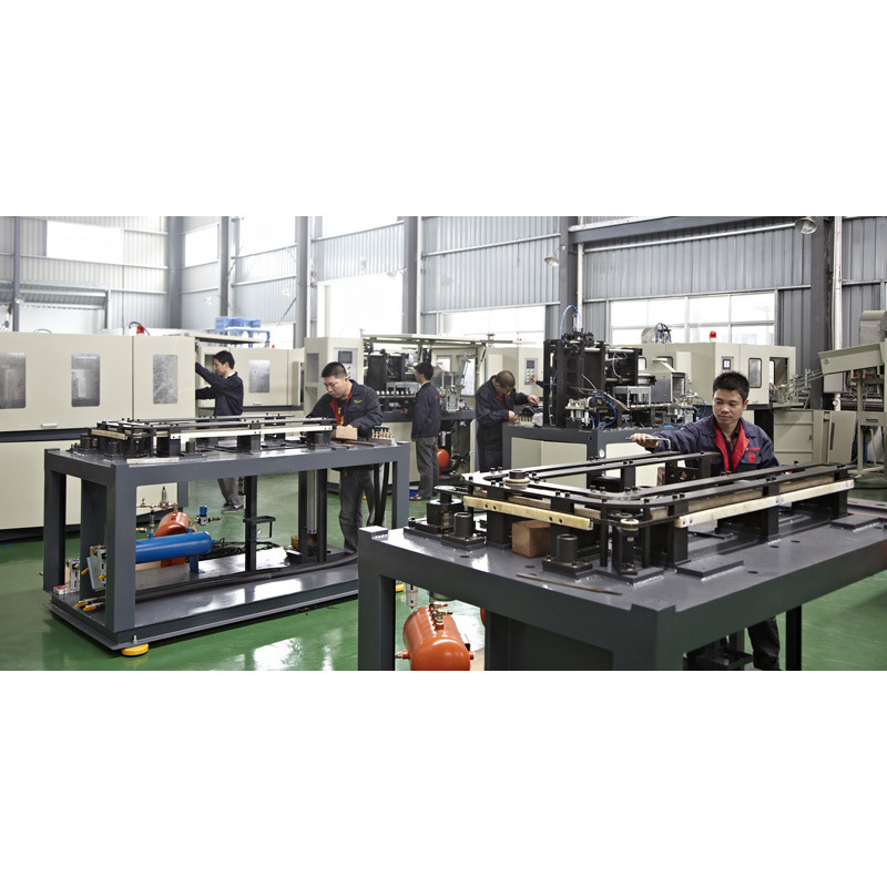 Fully Automatic Pet Blow Molding Machine with CE (JS600B)