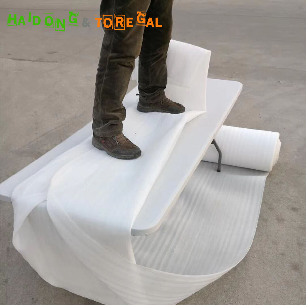 Hot Wholesale China Garden Plastic Folding Hotel Dining Table