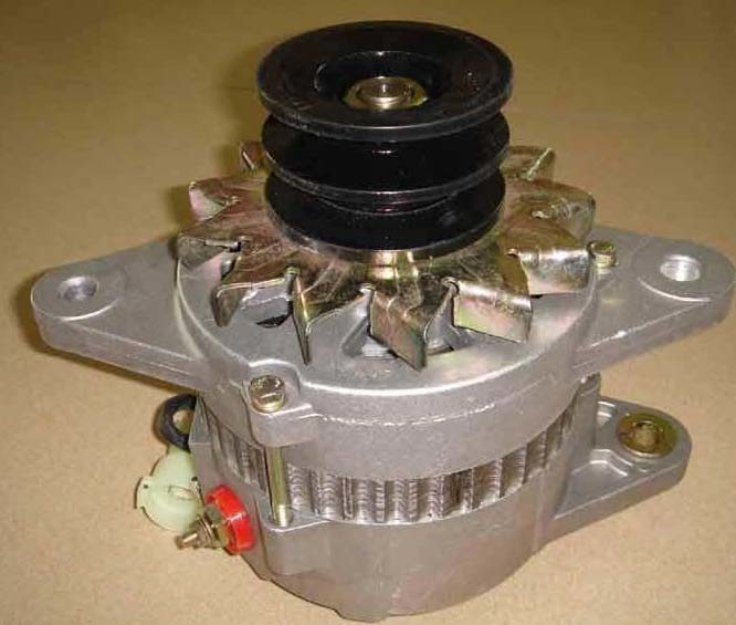 Truck Part- Alternator Assy for Isuzu 10PE1