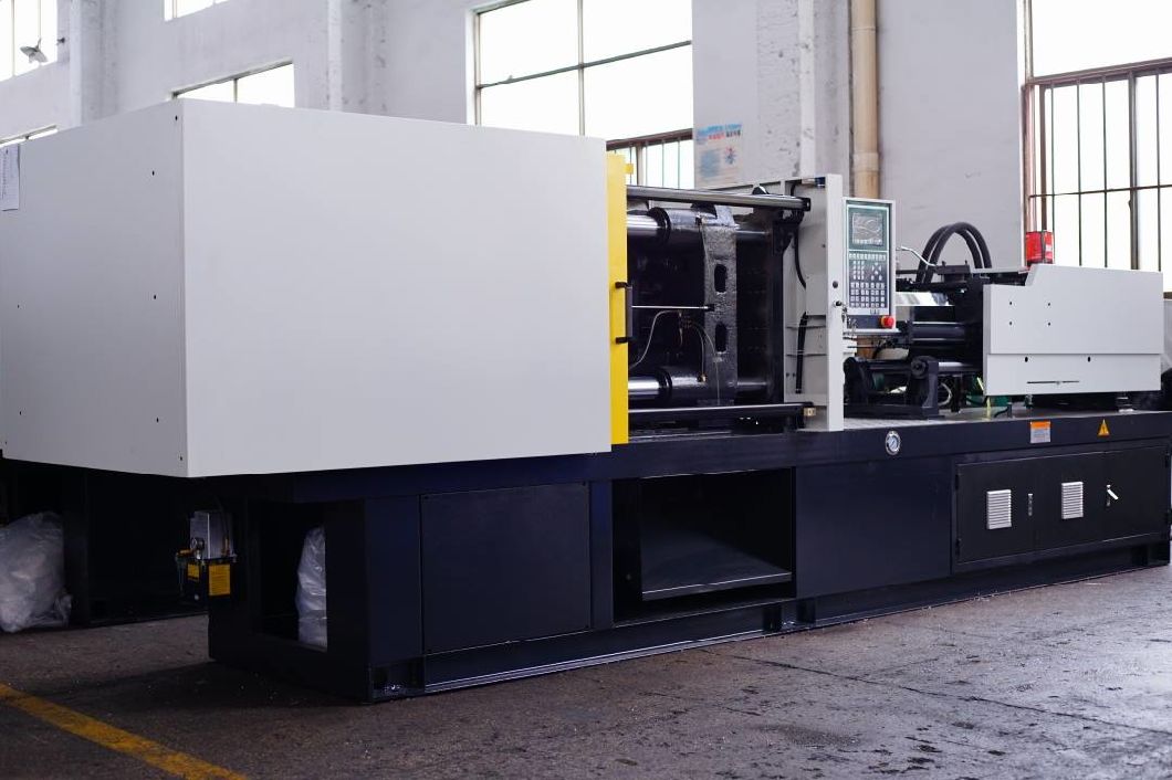 Servo Motor Full Automatic Injection Blow Molding Machine