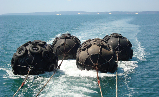 Evergreen Inflatable Marine Rubber Fender for Dock Operation