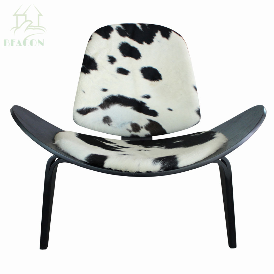 Luxury Hans Wegner Shell Lounge Chair with Cowhide Leather Seat