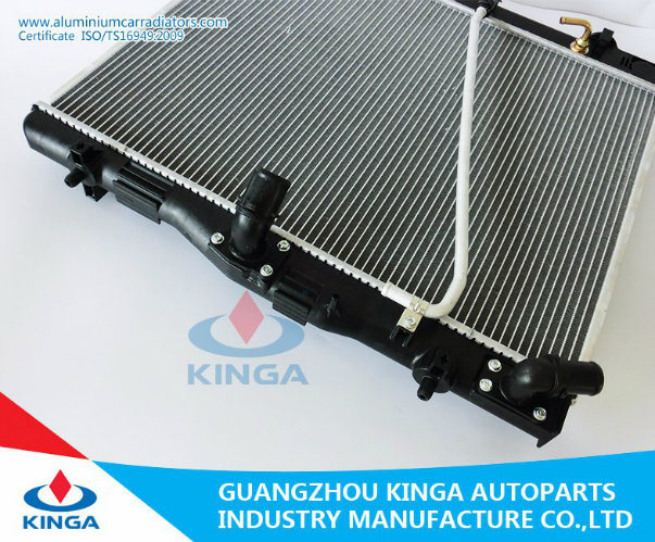 Aluminum Automotive Radiators for Toyota Hiace'05 at