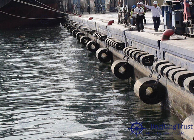 High Quality Type Y Cylindrical Boat Ship Rubber Fender Prices