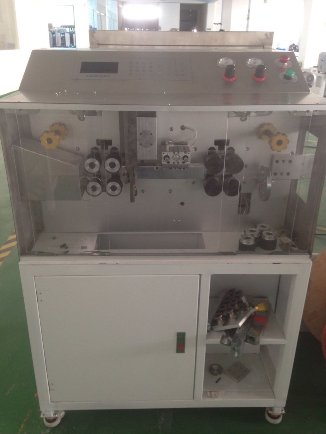 CNC Cable Cutting Stripping Machine (DNBX-70)