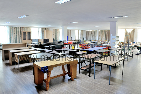 Single Adjustable Desk and Chair for Student, School Furniture