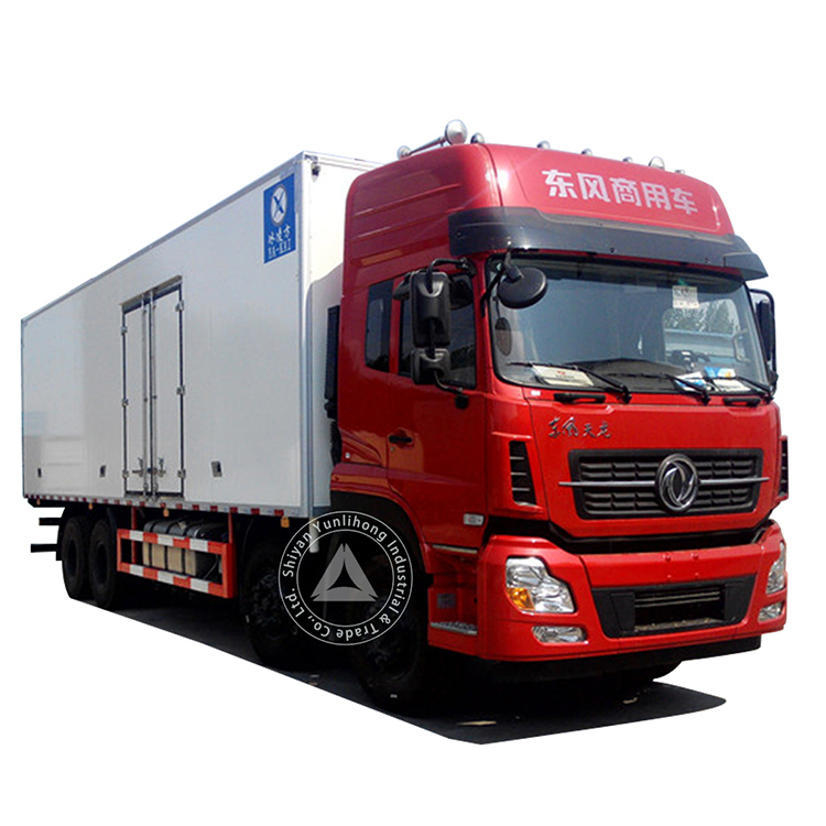 Dongfeng 8X4 420HP 59.2m3 (59.2CBM) Van 26 Ton (26t) Heavy Duty Complicated Road Condition Lightweight Design High Roof Luxury Model Box Van Cargo Truck