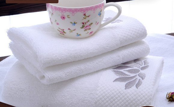 High Quality 100% Cotton Star Hotel Bath Towel Customized Embroidery Logo