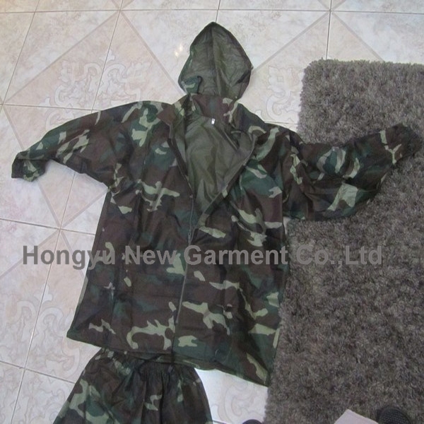 Two-Piece 100% Waterproof Polyester Rain Coat (HY-RC001)
