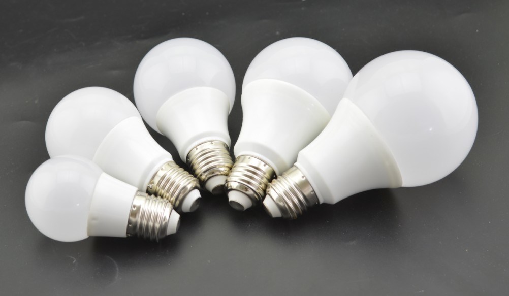 E27 E26 Energy Saving 9W LED Bulb for Living Room