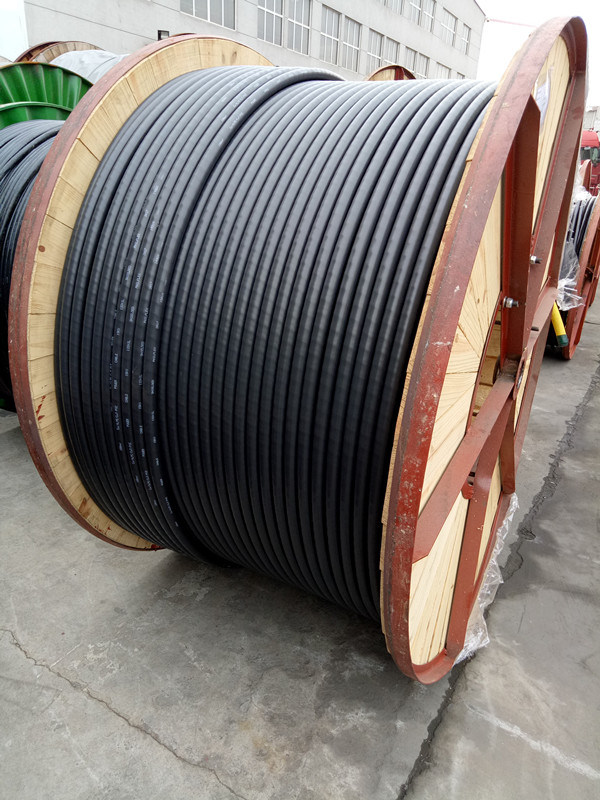 15 K V Covered Aerial Mv Cable - Tree Wire ACSR Conductor XLPE Insulation HDPE Sheath Power Cable