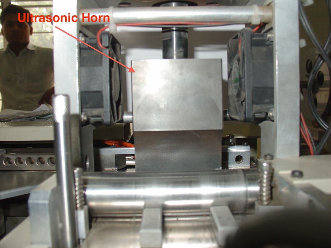 High Speed Ultrasonic Label Cutting and Folding Machinery (ALF-300H)