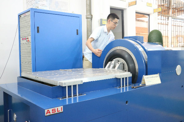 Manufacturer Electrodynamic Vibration Shock Testing of Vibraiton Table Electrodynamic Shaker