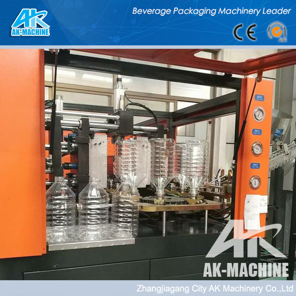 Full-Automatic Pet Blow Molding Machine/Automatic Plastic Bottle Making Machine Price