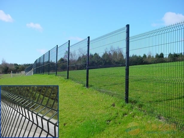 PVC-Coated Triangle Garden Fence with Peach Post