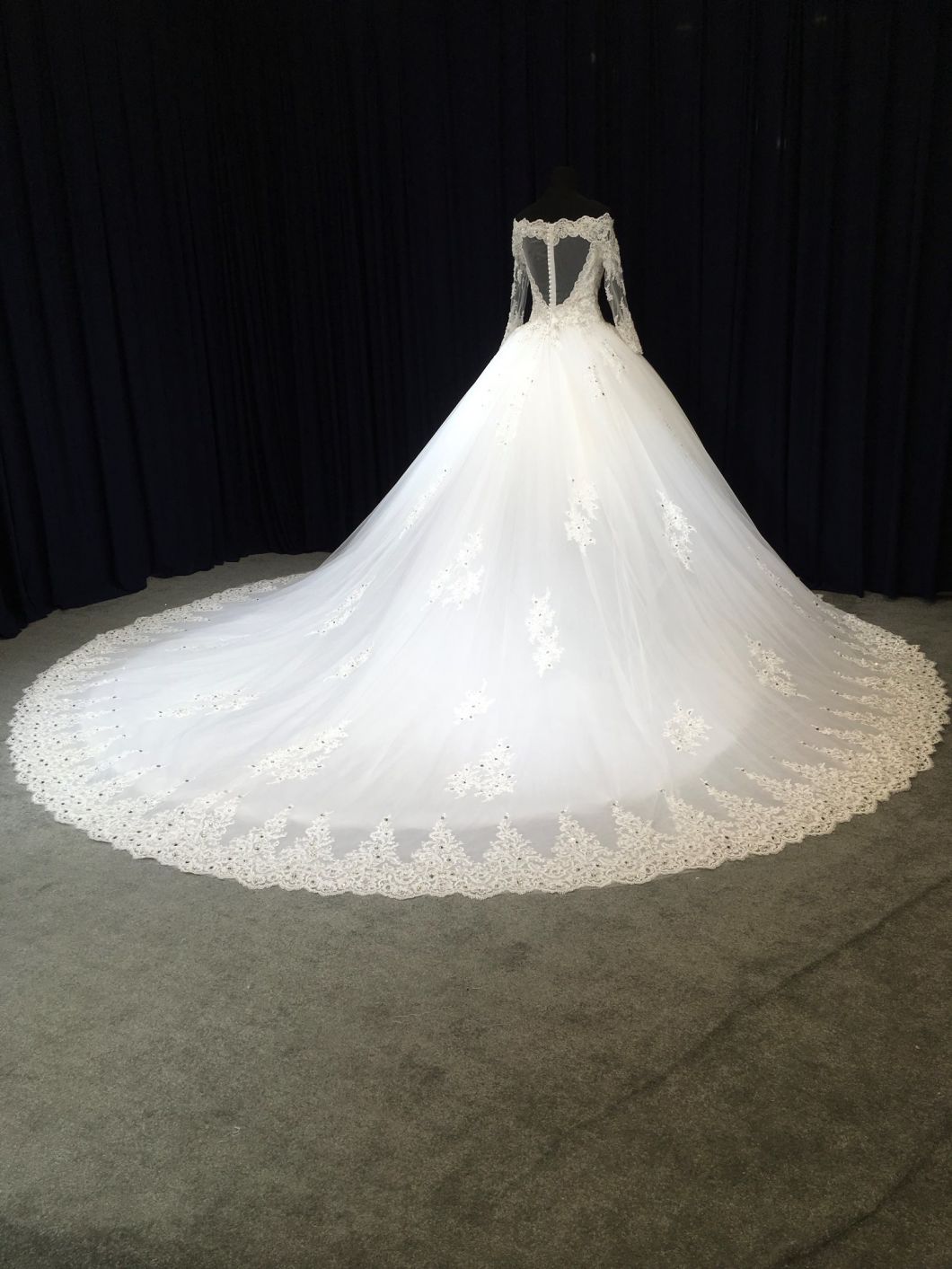 Aoliweiya Best Selling Designer Wedding Gown