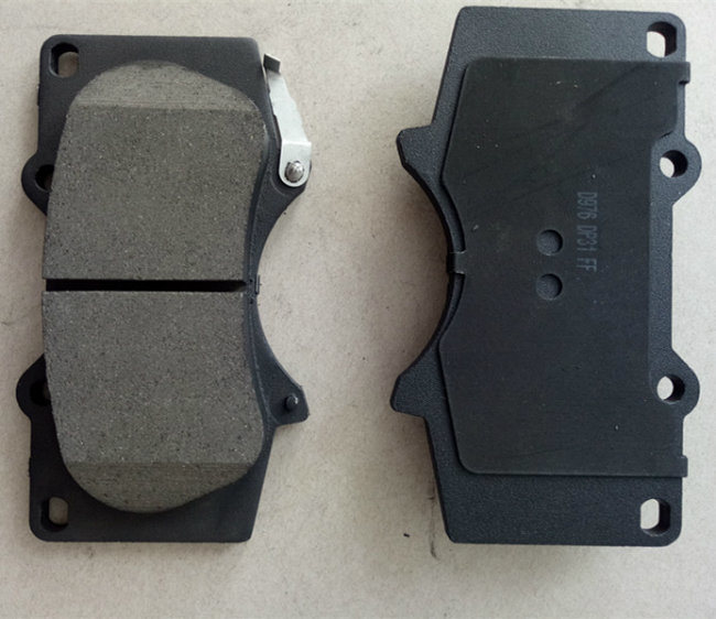 China Manufacturer Auto Parts Ceramic Non-Asbestos Brake Pads for Toyota / Lexus 04465-60020