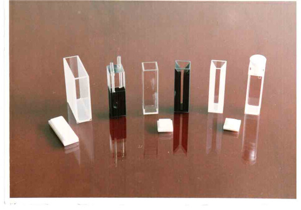 Black Wall Micro Quartz Cell Cuvette with Lid
