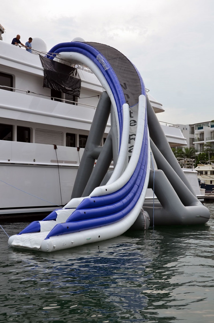 Curved Inflatable Yatch Slide for Water Sport Game