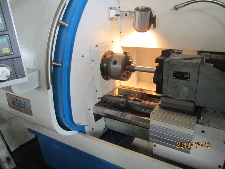 High Precision Professional Specification of CNC Lathe Machine (CK6132)