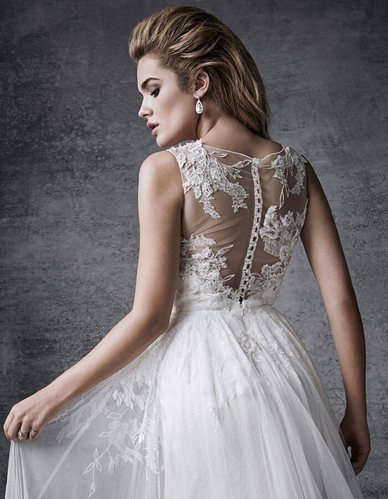 Embellished with Exquisite Beaded Lace Appliques Fairytale Wedding Dress