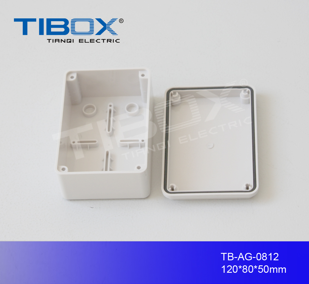 Plastic Box with Screw Type