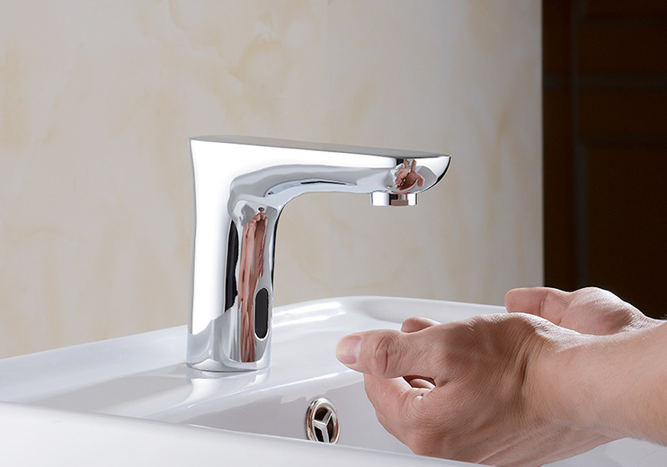 Top Quality Brass Automatic Sensor Faucet (FDS-6037)