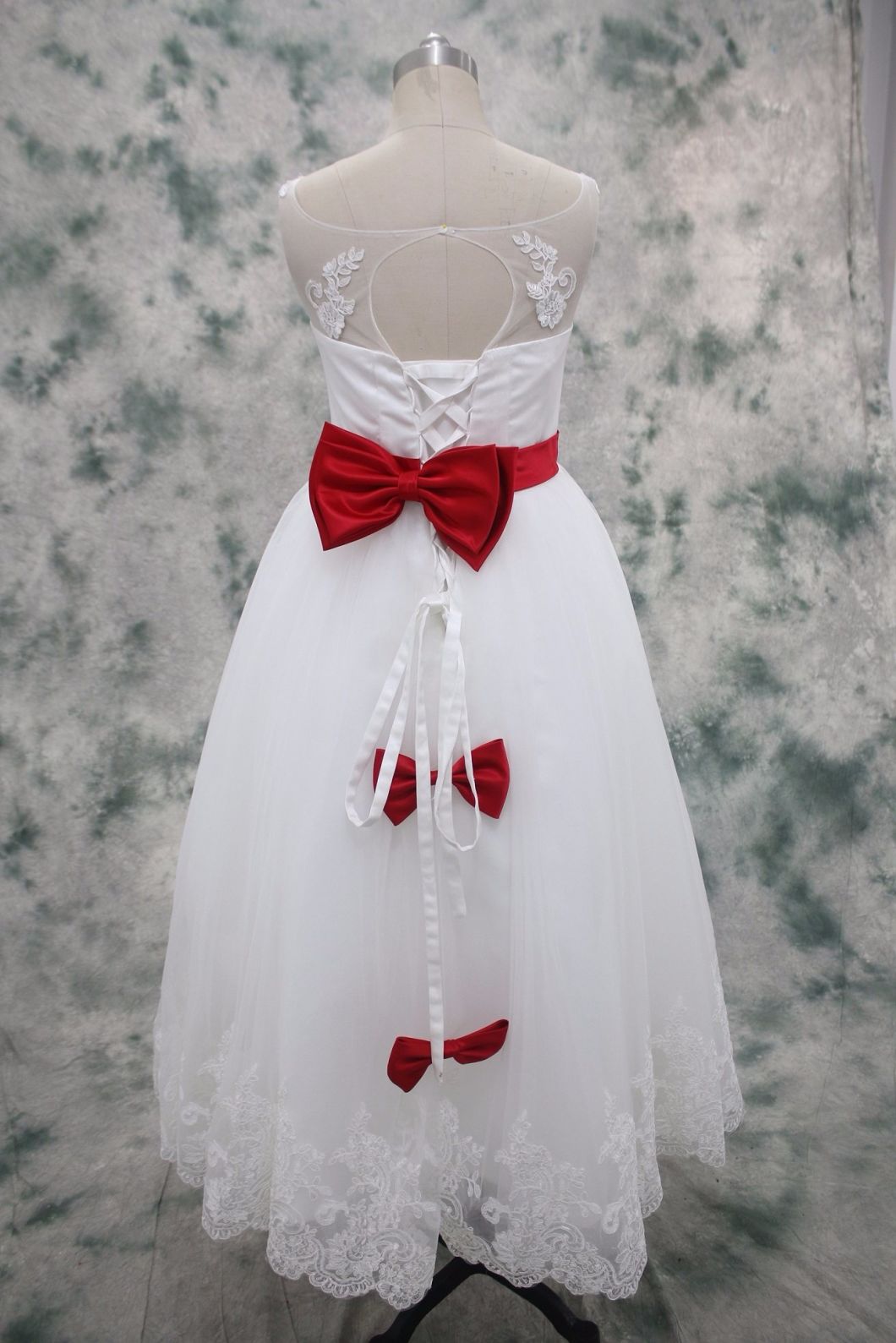 Real Customize Lace Appliqued Children Flower Girl Dress