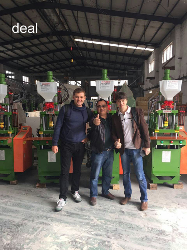 Hot Sale Full Automatic Plastic Molding Machine Price